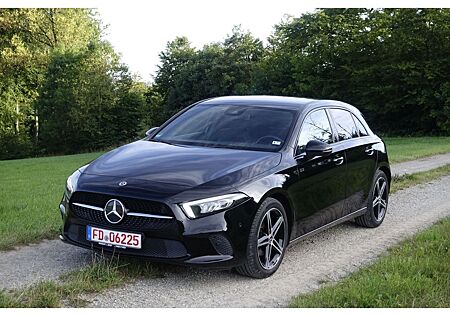 Mercedes-Benz A 160 Progresssive Business- Paket /Night-Pake