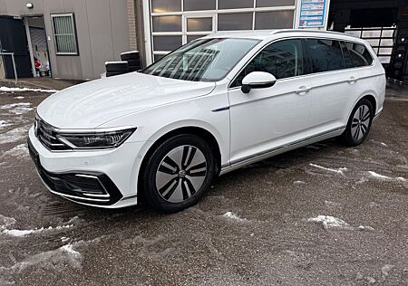 VW Passat Variant Volkswagen GTE LED-ACC-NAVI-KAMERA-1.HAND