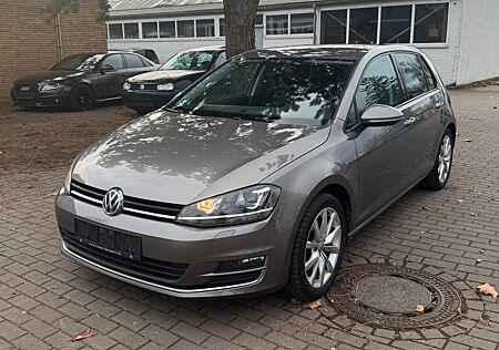 VW Golf Volkswagen . 1,4 .Highline*Autom*Navi*Sitzh*Klim*Parkt