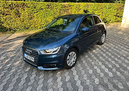 Audi A1 1.0 TFSI ultra S tronic sport sport