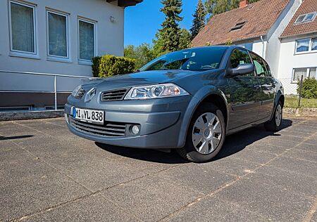 Renault Megane Dynamique 1.6 2.Hand HU 11/26