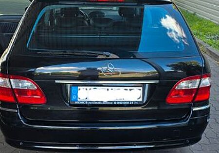 Mercedes-Benz 320