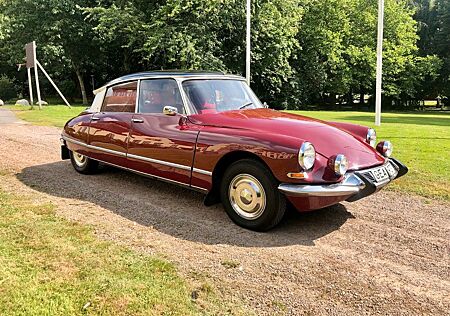 Citroën DS 21 M Pallas