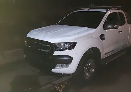 Ford Ranger Wildtrak 3,2 l Extra Cab ATM 100 km