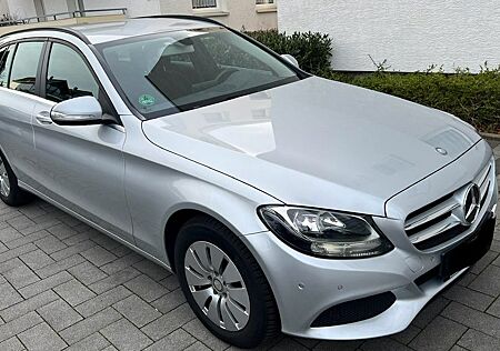 Mercedes-Benz C 180 BlueTEC T 1.6 Diesel privat