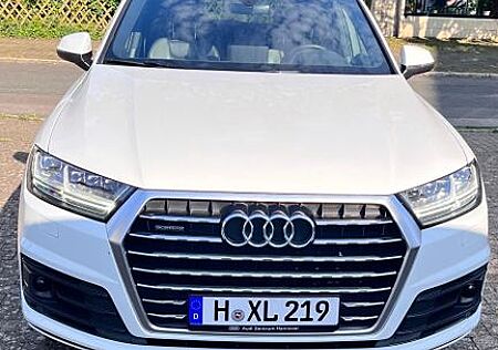 Audi Q7 3.0 TDI quattro tiptronic -