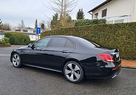 Mercedes-Benz E 220 E 220d Lim. AMG Line