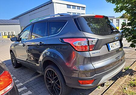 Ford Kuga 1,5 EcoBoost 4x4 134kW Titanium Autom. ...