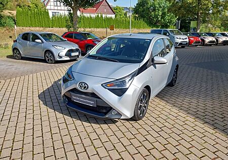 Toyota Aygo (X) -play Team Deutschland