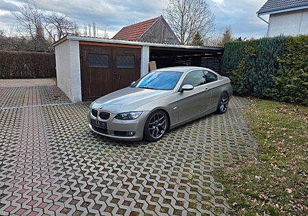BMW 325i Coupé - Top Zustand, Sommer & Winterreifen