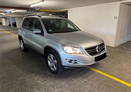 VW Tiguan Volkswagen 2.0 TDI Automatik 4MOTION