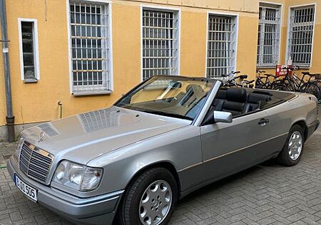 Mercedes-Benz E 200 Cabriolet