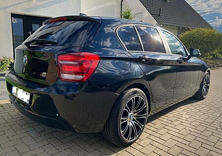 BMW 114i Sport Line Sport Line