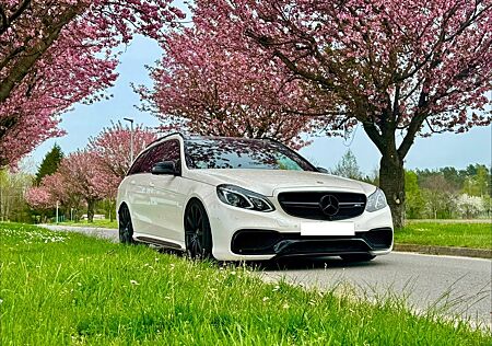 Mercedes-Benz E 63 AMG E 63 S AMG 4MATIC Pano ILS HK Leder Night 360RFK