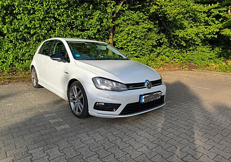 VW Golf Volkswagen 1.4 TSI R-line