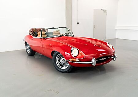 Jaguar E-Type 4.2 litre Series 1,5