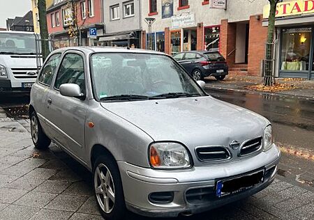 Nissan Micra 1.0i Sport Sport