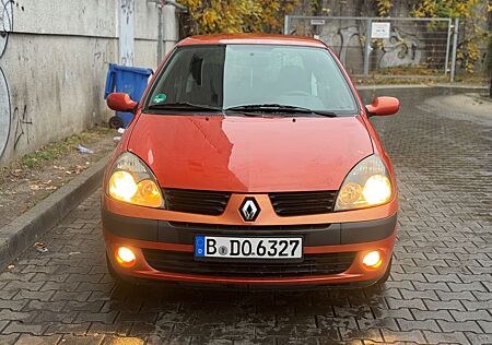 Renault Clio 2004