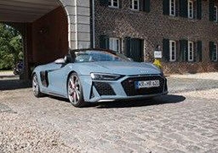 Audi R8 5.2 FSI performance S tron. quat. Spyder -