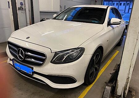 Mercedes-Benz E 220 d Autom. -