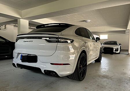 Porsche Cayenne Coupé GTS Kreide 460 PS