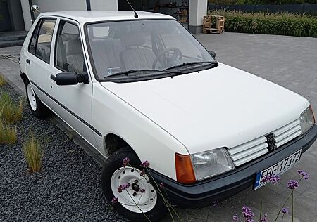 Peugeot 205 GR