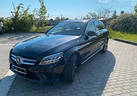 Mercedes-Benz C 300 e T Modell Avantgarde LED+SHZ+NAVI