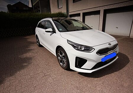 Kia Cee'd Sportswagon gebraucht kaufen Kia Cee'd Sportswagon 1.5 T-GDI DCT Platinum Spo...