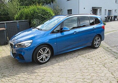 BMW 2er 220 Gran Tourer 220d xDrive Steptronic M Spo...