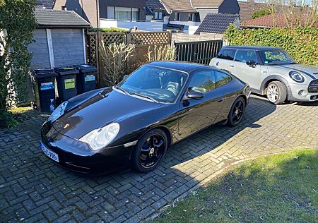 Porsche 996 Carrera Coupé Carrera, Sehr guter Zustand