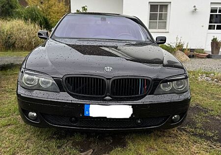 BMW 740i Individual Limousine Schwarz