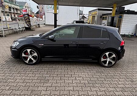 VW Golf Volkswagen 2.0 TSI GTI