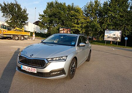 Skoda Octavia Combi Clever 2,0TDI Navi ACC 4xSHZ LED