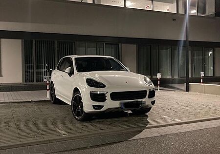 Porsche Cayenne S E-Hybrid Platinum Edition Platinum...