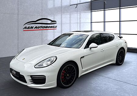 Porsche Panamera GTS+LED+ALCANTARA+BOSE+SPORTABGAS+360°