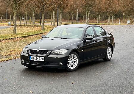 BMW 320i -Limousine