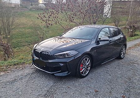 BMW M135i xDrive M Sportpaket Pro, Garantie 11/28