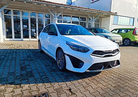 Kia Cee'd Ceed 1.5 T-GDI GT-line / Techno