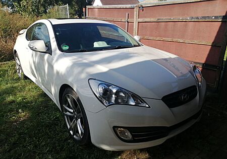 Hyundai Genesis Coupe 2.0T - Premium Ausstattung