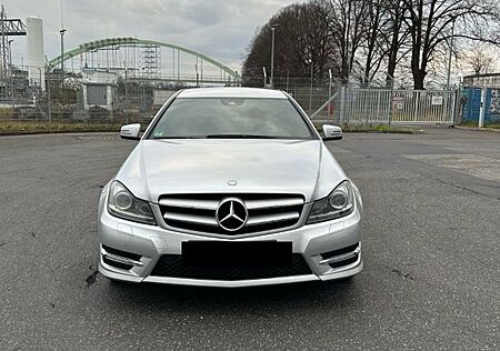 Mercedes-Benz C 250 Coupé AMG Line