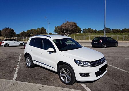 VW Tiguan Volkswagen 2.0 TDI DSG 4MOTION, R-Line