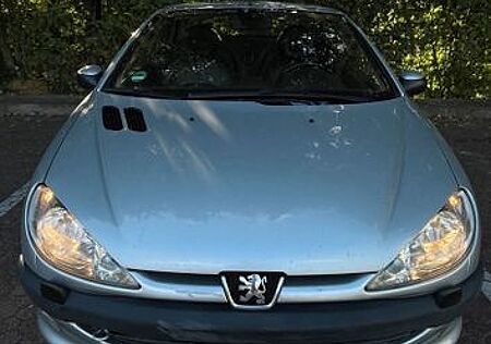 Peugeot 206 CC Platinium 110 Platinium TÜV KLIMA SITZHEI