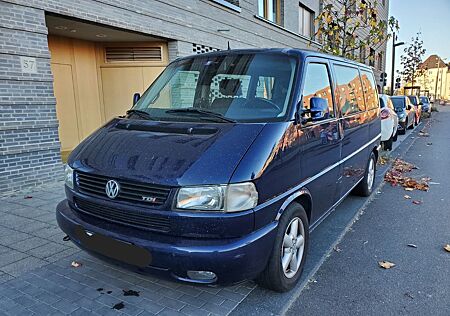 VW T4 Caravelle Volkswagen 2,5-l-Diesel TDI 111kW Gehobene Aus