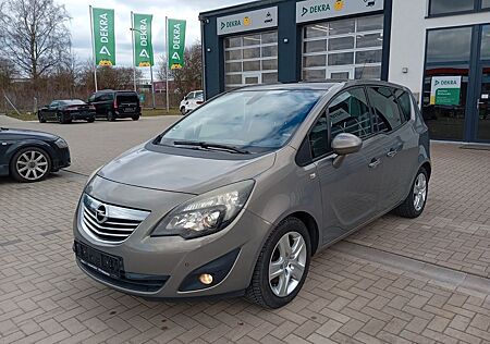 Opel Meriva 1.4 INNOV. 103kW,AHK,Panorama,8Fachb,TÜV