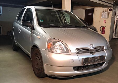 Toyota Yaris 1.3 linea luna