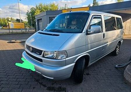 VW T4 Caravelle Volkswagen 2,5-l-Diesel TDI 75kW Standard