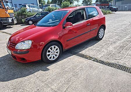 VW Golf Volkswagen 1.6 FSI Trendline