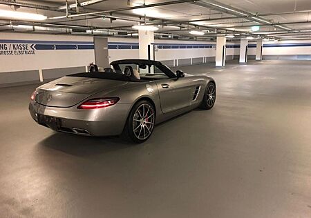 Mercedes-Benz SLS AMG Roadster - Alubeam Silver Sammlerzustand