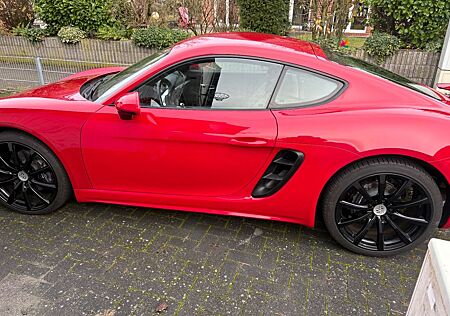 Porsche Cayman 718 Basis