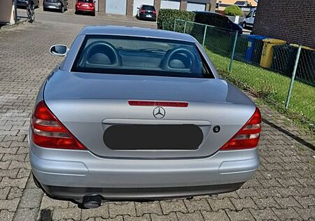 Mercedes-Benz SLK 200 -